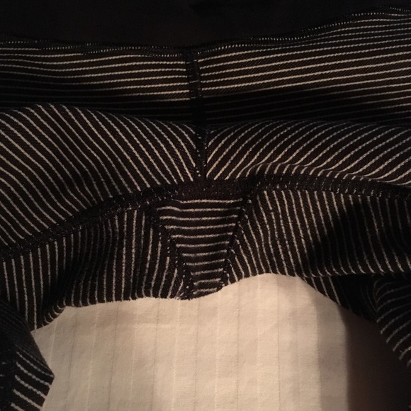 Lululemon Wunder Under striped leggings - Picture 4 of 4